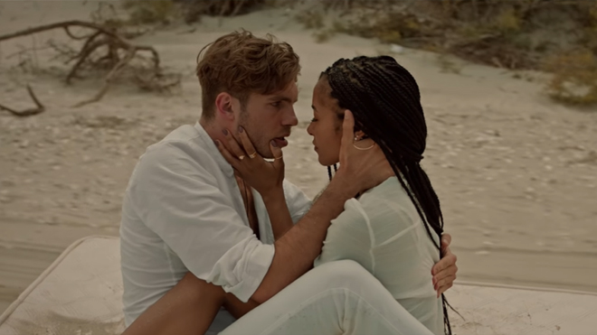 Manuel Riva & Kelli-Leigh - Just to Be with You - Music Video