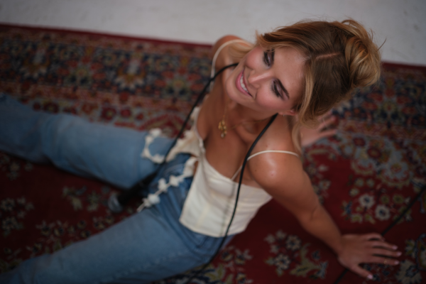 allegra romantic unreleased EP pop artist pop music album radikal records