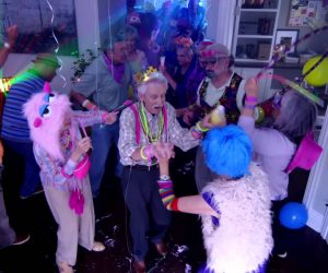 Study Reveals the Age After Which It Would be ‘Tragic’ To Go Clubbing Study Reveals the Age After Which It Would be ‘Tragic’ To Go Clubbing