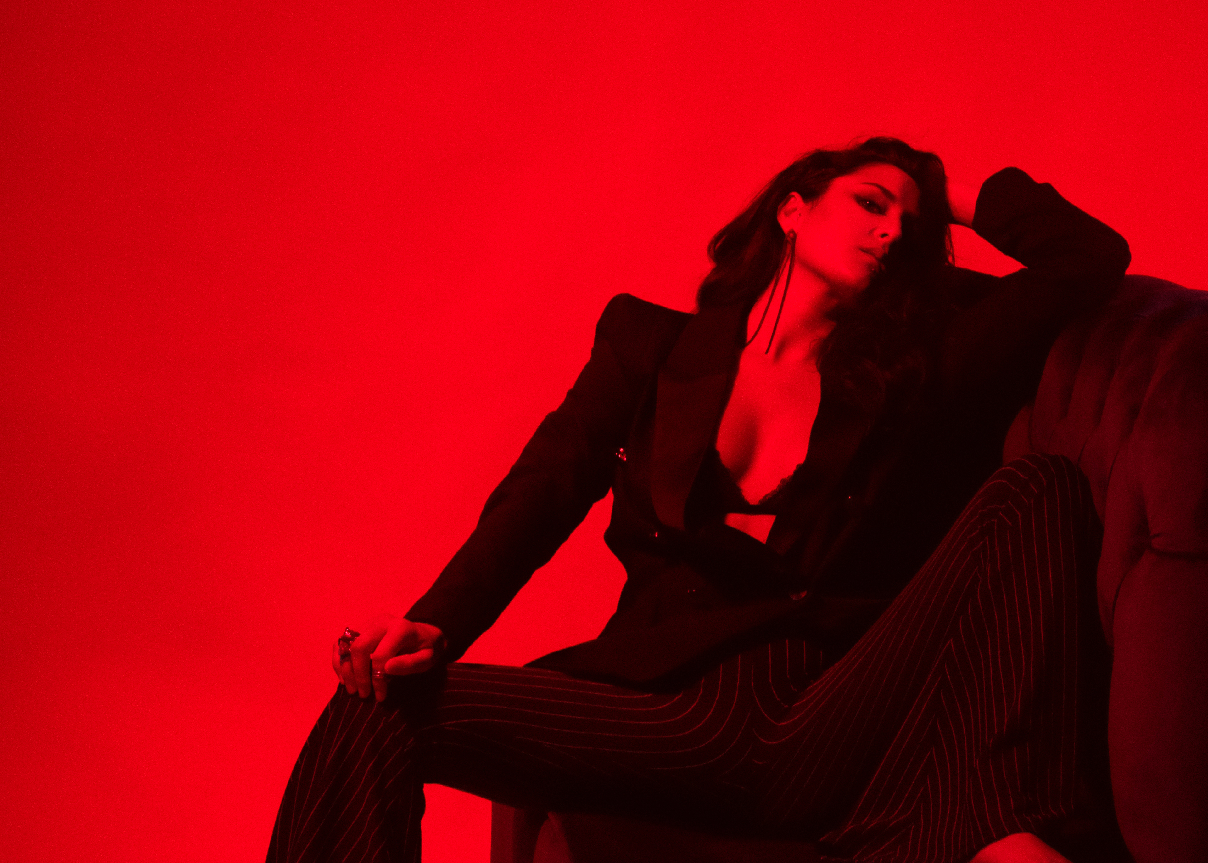 breaking more waves salt ashes "girls" new single radikal records dance pop singer-songwriter spotify new music friday uk